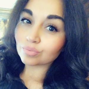 Meet your Posher, Marisa